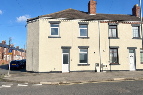2-bed terraced on Littleburn Lane, Langley Moor, Durham, DH7, £680/mo