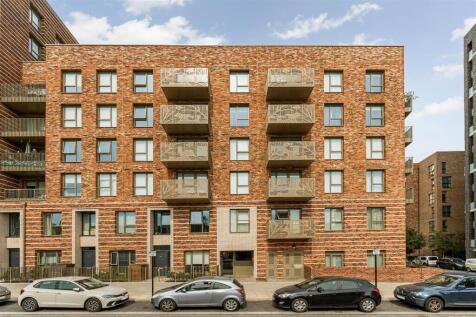 25 Holcombe Court-1.jpg