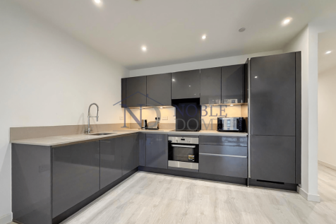 2 BEDROOM 2 BATHROOM FLAT IN HOUNSLOW