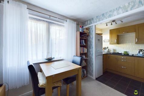 Presented by Nicoleta at EweMove Bexleyheath and D