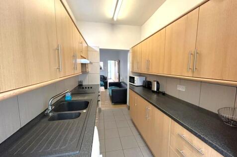 16 Stalker Lees Road, Ecclesall photo 4