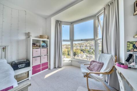 1357823-4-68d28e2889799