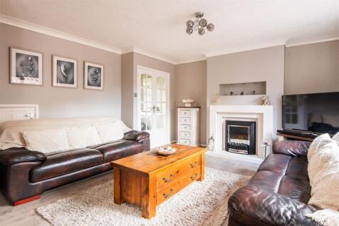 Lounge / Dining Room