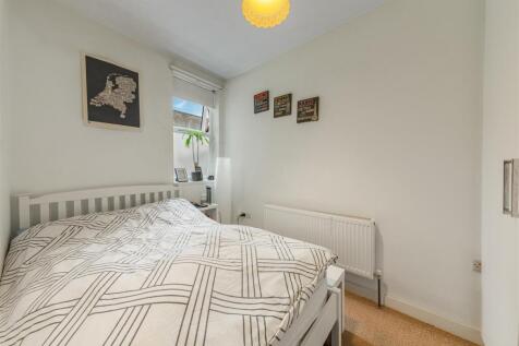 782 Garratt Lane, London SW17 0LZ-2.jpg