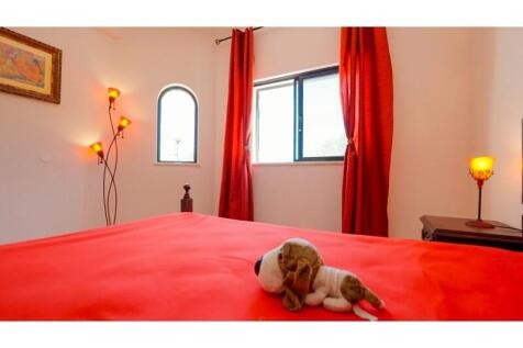 Sequence 01.00_01_47_15.Still022