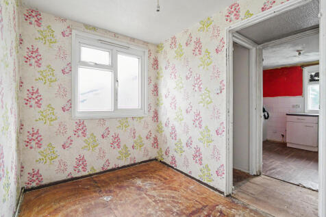 23 Woodstock Walk, Bradford, West Yorkshire, BD5 0TD