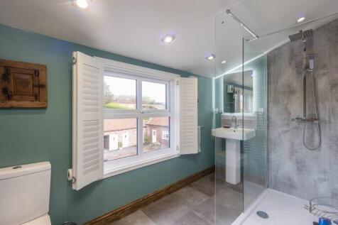 Farmhouse - Master En-Suite