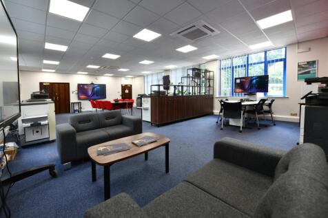 Office to rent Image 3