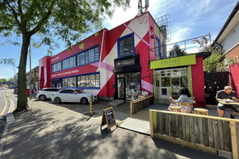 679HRL Building