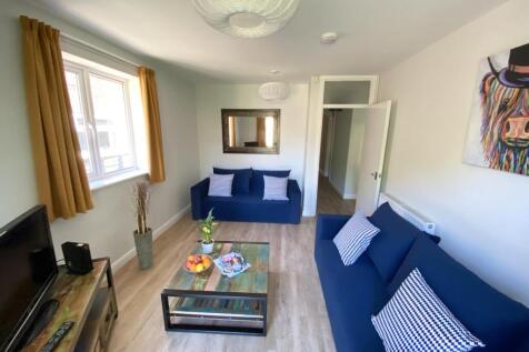 6-bed house on Westfield Drive, Loughborough, £3,126/mo