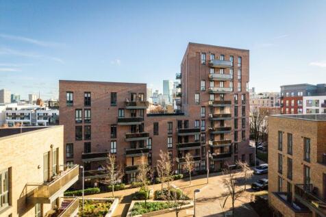 Maypole Court E3
