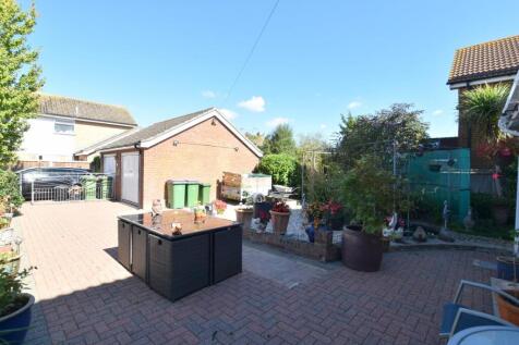 3 Windsor Externals (2).JPG