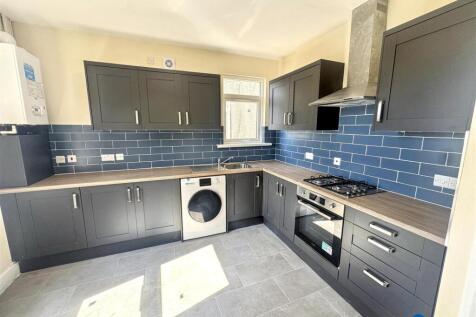 24a Barking Road    E6 3BP (1).jpg