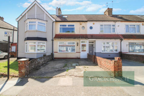 3 bed terraced house for sale