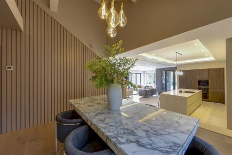 The Farmhouse - Dining Feature