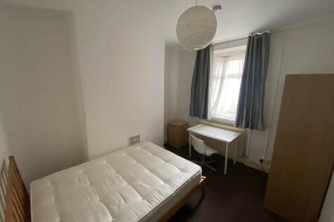 Russell Street, Roath,  photo 4