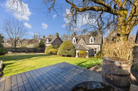 4 bed, 2 bath Detached in Glasgow - Photo 44