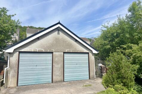 Detached double garage