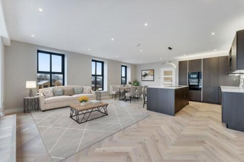 Kitchen/Living/Dining