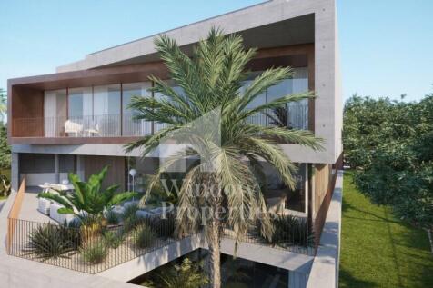 Luxury Contemporary 5 Bedroom Villa in Vale Formoso