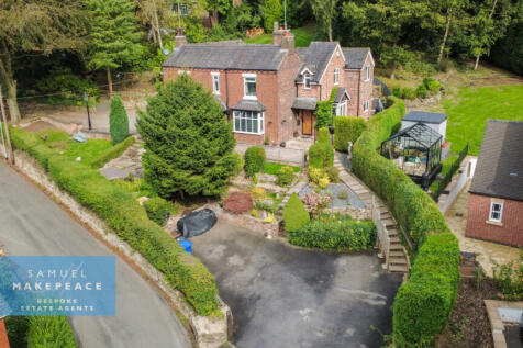 Beautiful Three Bedroom Semi Detached Property w