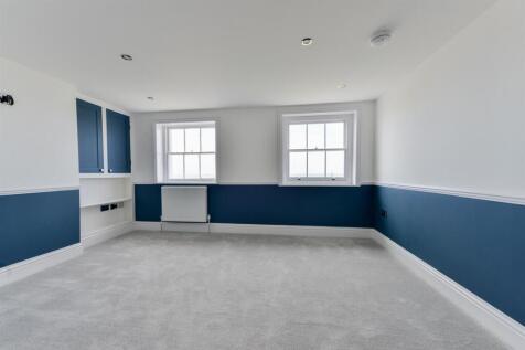 Flat 3, 12 Marine Gardens7.jpg