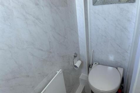 cloakroom4.jpg