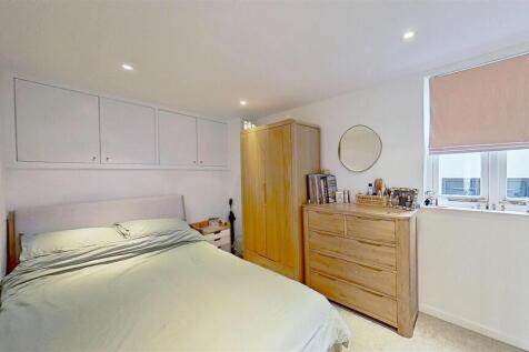 Earlsfield-Road-Earlsfield-SW18-04082025_183739.jp