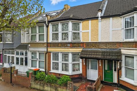 London, E6 - property photo