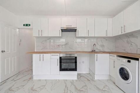 Kitchen &amp; Living area