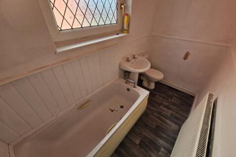 Snydale Road, Cudworth photo 4