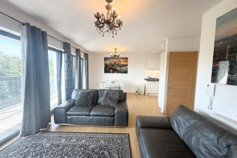 Lounge Dining Area