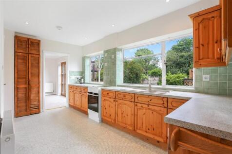 1715235597 - 4a Highfield Road, SM1 - 11.jpg