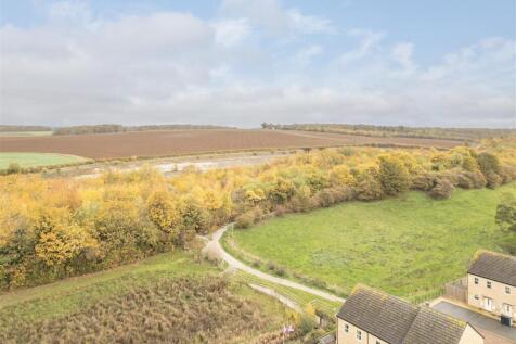 08 - 7 Waddle Road LS25 4EP.jpg