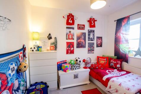 17 Gwithian Road TPS Bodmin 01208 74182-06