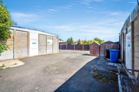 114 Queenborough Road, Minster-on-Sea, Sheppey ME12 3DA