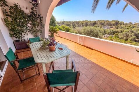 House surrounded by countryside in Cala Santandria