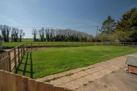 18 Acres of Stunning Rolling Countryside