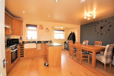 Rosemead, Ingbirchworth, Sheffield, South Yorkshire, S36 7GQ photo 5