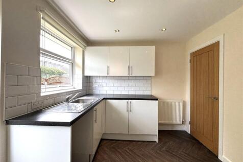 Claremont Road, Milnrow, Rochdale, OL16 photo 4