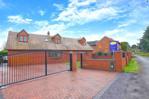 Market Drayton, TF9 - property photo