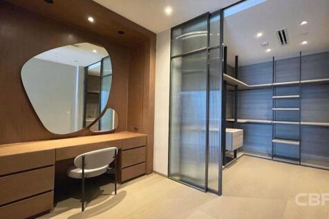 Scope Langsuan - Walk-in Closet