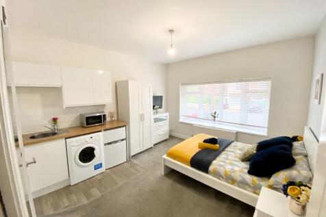 Studio 2, 19 Newcastle Road, Reading, Berkshire, RG2 photo 5