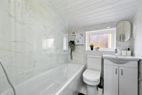 CS - 1 Clifton Road - Bathroom3 (1)