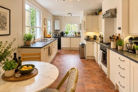 SW11 photo 3