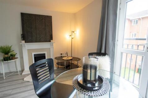 Lounge Dining Room