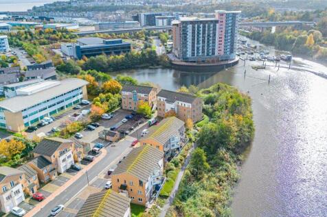 Grangemoor Court Drone-4.jpg