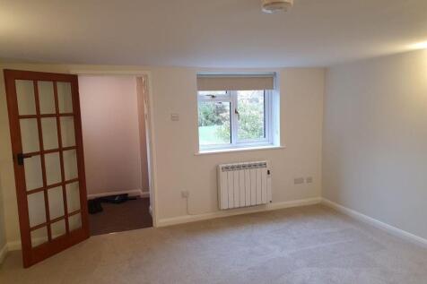 Heath End, Newbury photo 3