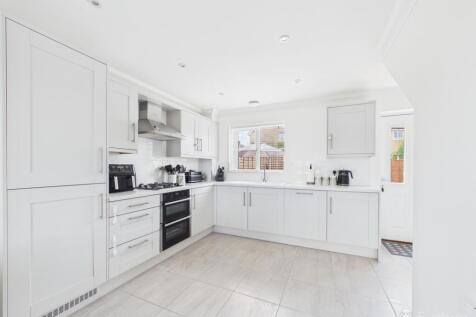 Kitchen Diner- Mark Stephens EweMove Newmarket and