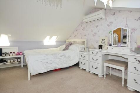 cf341cc9-Bedroom ...